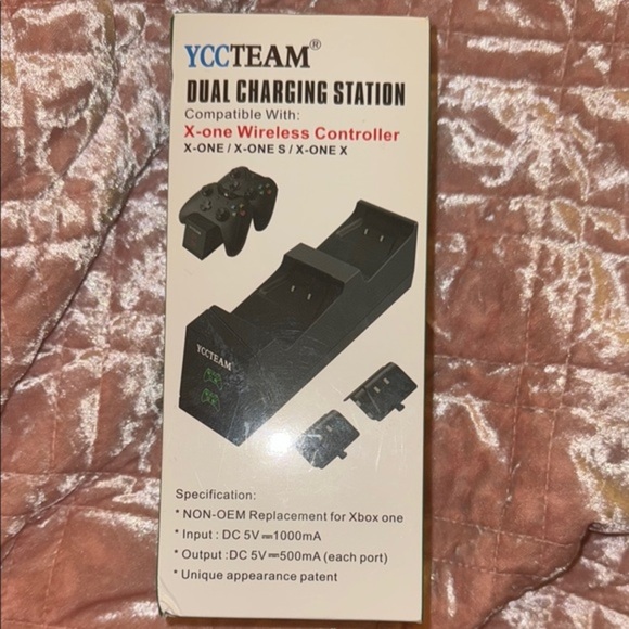 XboxOne| Dual Charging Station - Picture 1 of 3